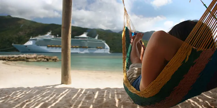 Ship luggage to the Caribbean