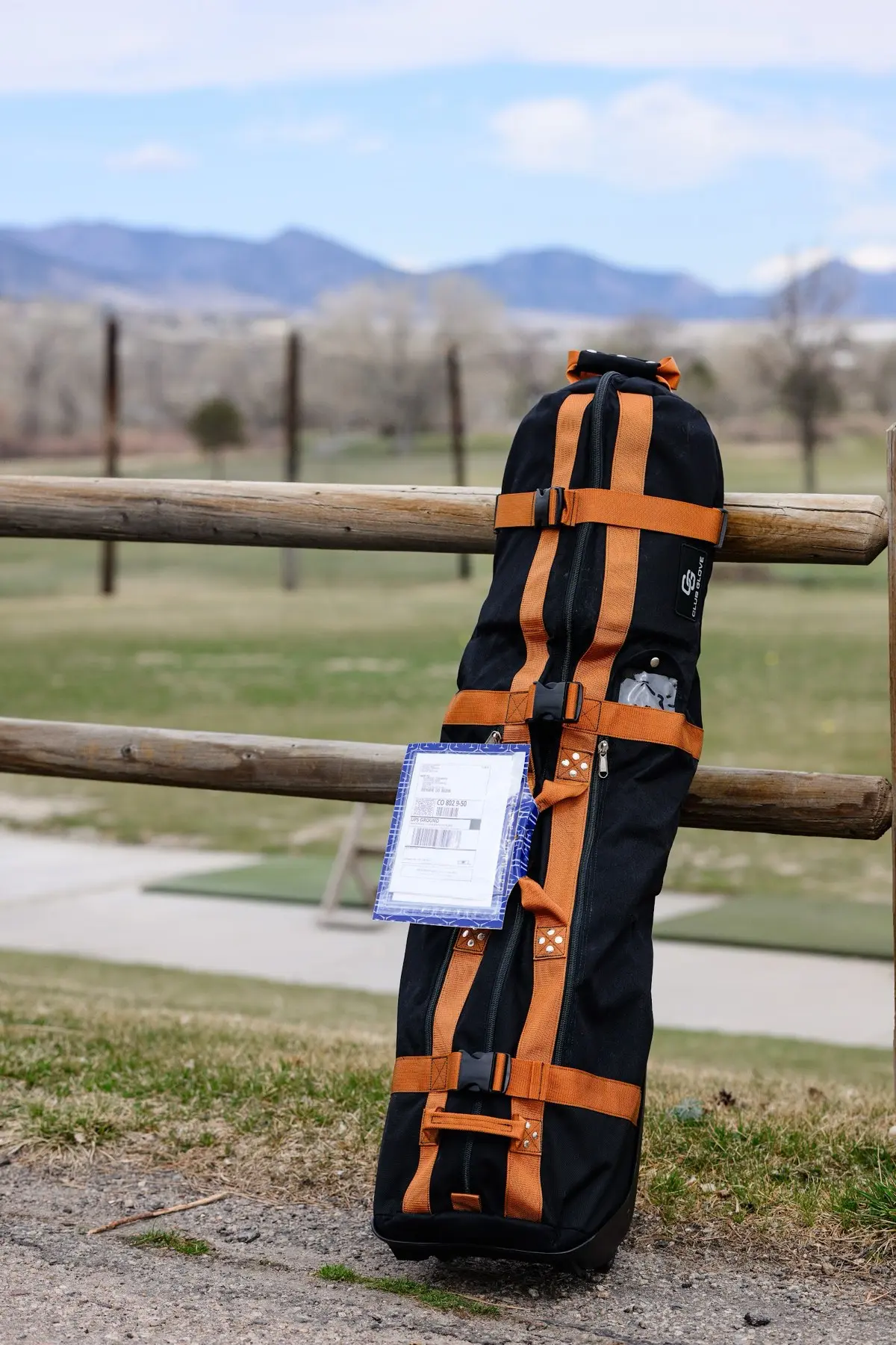 Golf travel bag delivered to the course